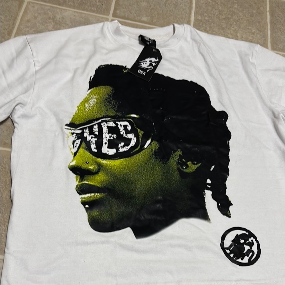 Obey White T-Shirt with Green and Black Graphic - Picture 2 of 4